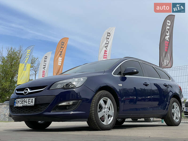 Универсал Opel Astra 2015 в Бердичеве