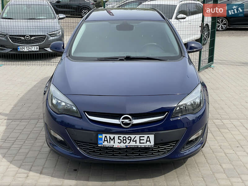 Универсал Opel Astra 2015 в Бердичеве