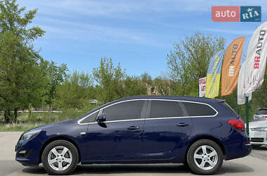 Универсал Opel Astra 2015 в 