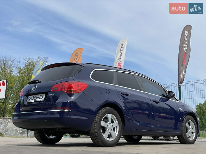 Универсал Opel Astra 2015 в Бердичеве