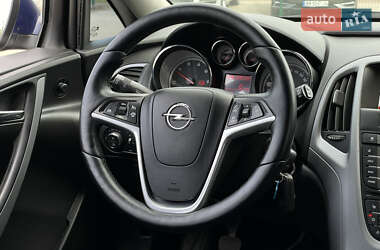 Универсал Opel Astra 2015 в 