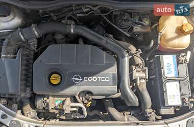 Універсал Opel Astra 2004 в 