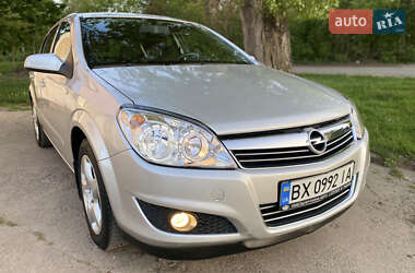Хэтчбек Opel Astra 2007 в Хмельницком