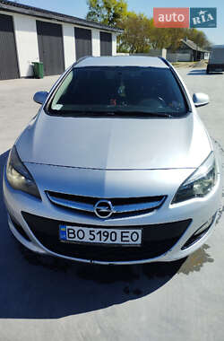 Универсал Opel Astra 2013 в 