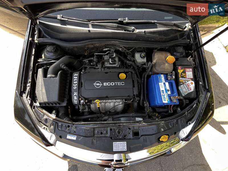 Універсал Opel Astra 2010 в Калуші