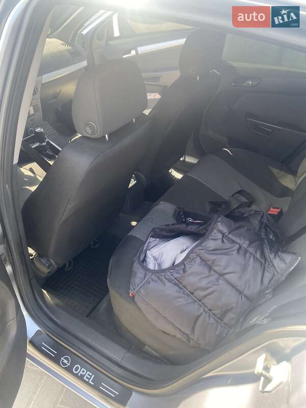 Хэтчбек Opel Astra 2006 в Хмельницком