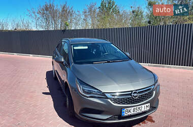 Универсал Opel Astra 2019 в Сарнах