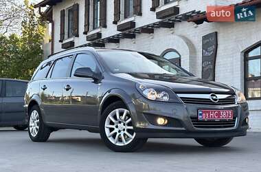 Универсал Opel Astra 2010 в 