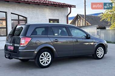Универсал Opel Astra 2010 в 