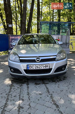 Універсал Opel Astra 2005 в Долині