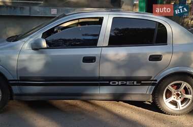 Седан Opel Astra 2005 в Кременчуге