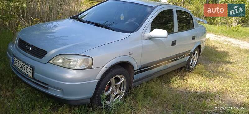 Седан Opel Astra 2005 в Кременчуге