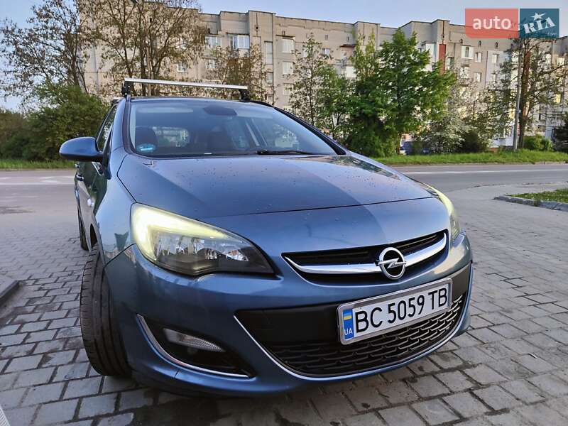 Opel Astra 2012