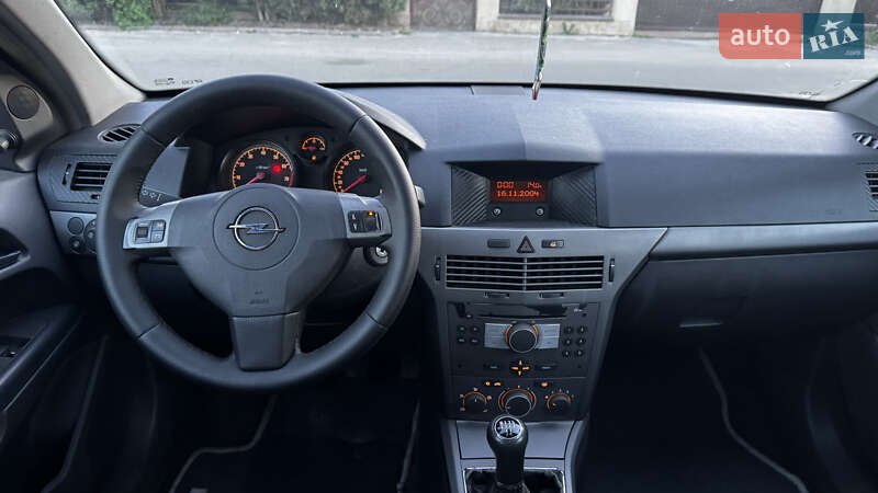 Хетчбек Opel Astra 2005 в Києві