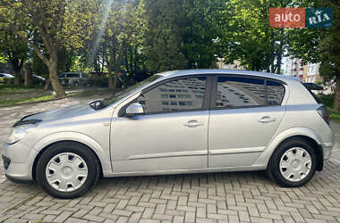 Хетчбек Opel Astra 2008 в 