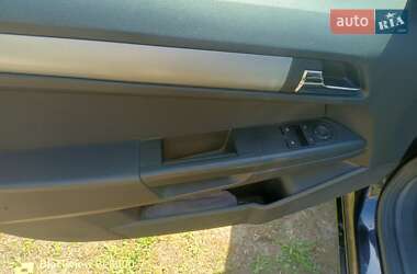 Хетчбек Opel Astra 2009 в 
