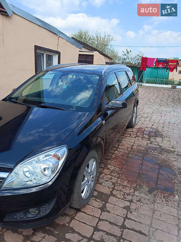 Универсал Opel Astra 2008 в 