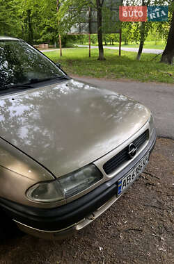 Седан Opel Astra 2000 в 