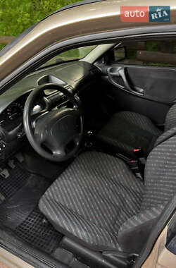 Седан Opel Astra 2000 в 