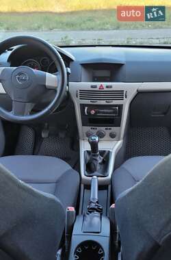 Седан Opel Astra 2007 в 