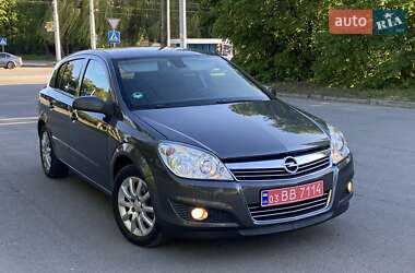 Хетчбек Opel Astra 2008 в 