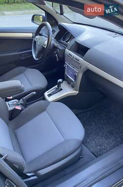 Хетчбек Opel Astra 2008 в 