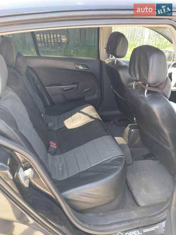 Хетчбек Opel Astra 2005 в Першотравенську