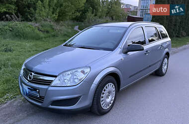Універсал Opel Astra 2009 в Луцьку