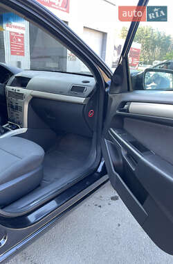 Универсал Opel Astra 2007 в 