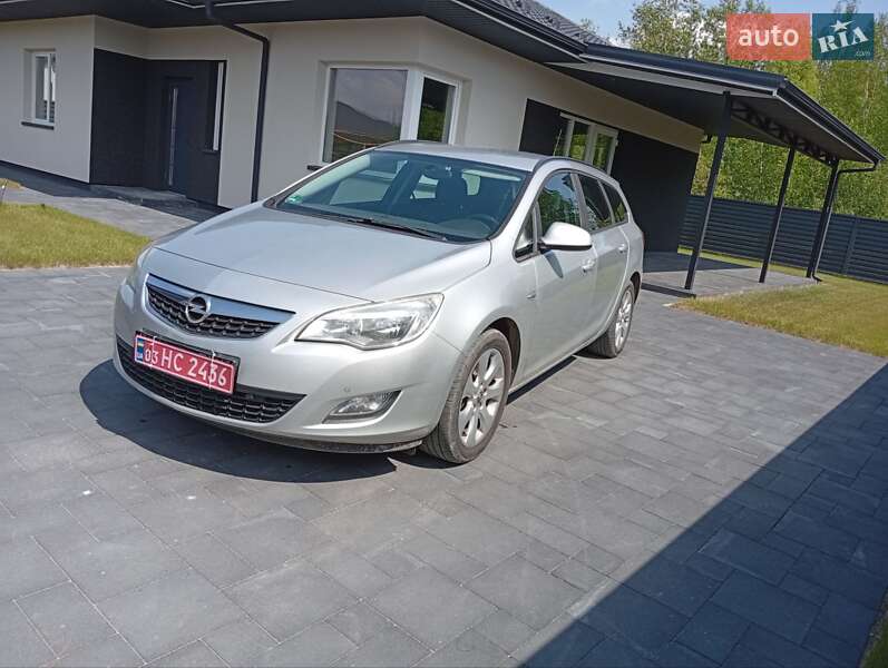 Opel Astra 2013