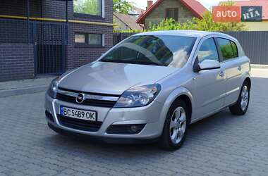 Хэтчбек Opel Astra 2005 в Жовкве