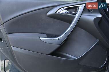 Універсал Opel Astra 2014 в 