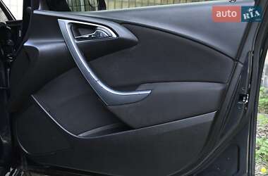 Універсал Opel Astra 2014 в 