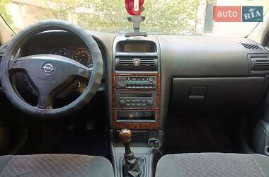 Хетчбек Opel Astra 2001 в 