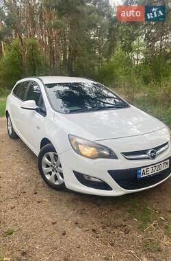Універсал Opel Astra 2013 в Житомирі