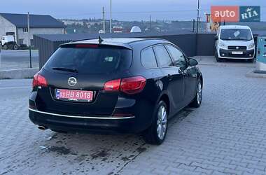 Универсал Opel Astra 2012 в 