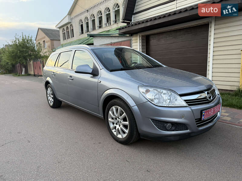 Универсал Opel Astra 2009 в Борисполе