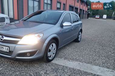 Хетчбек Opel Astra 2008 в Тячеві