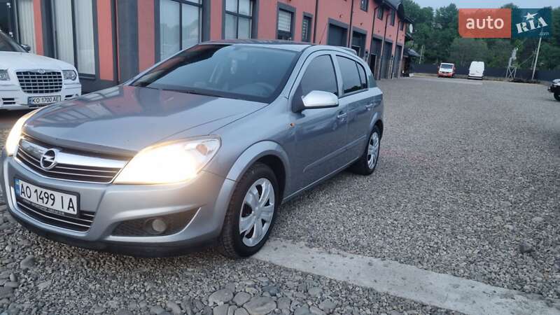 Opel Astra 2008