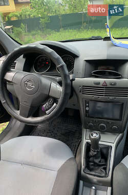 Універсал Opel Astra 2006 в 