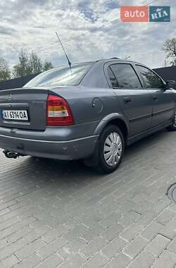 Седан Opel Astra 2006 в 