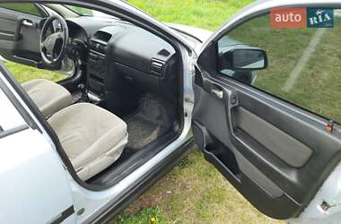 Седан Opel Astra 2005 в 
