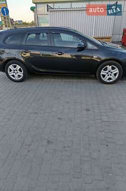 Универсал Opel Astra 2013 в 