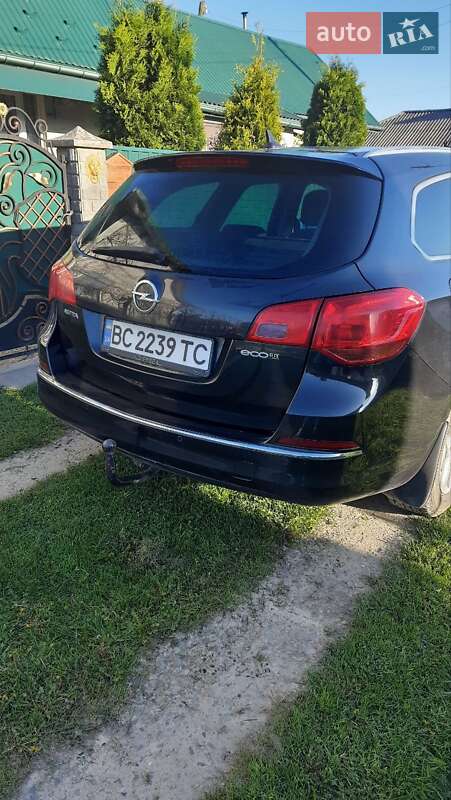 Универсал Opel Astra 2013 в Николаеве