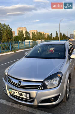 Хэтчбек Opel Astra 2012 в Черкассах