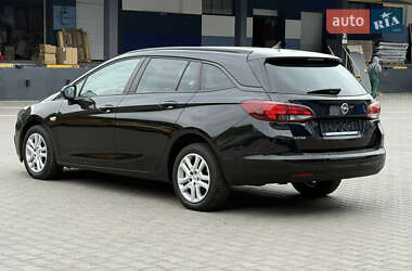 Универсал Opel Astra 2017 в 