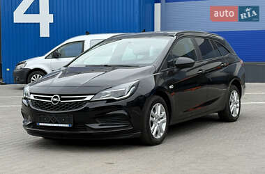 Универсал Opel Astra 2017 в 