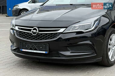 Универсал Opel Astra 2017 в 