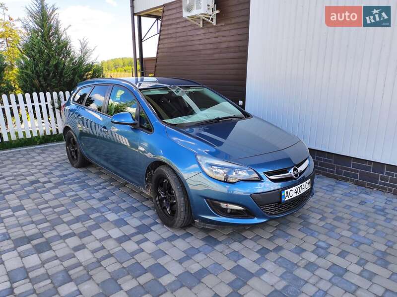 Универсал Opel Astra 2014 в 