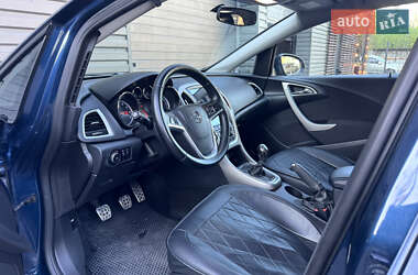 Универсал Opel Astra 2011 в 